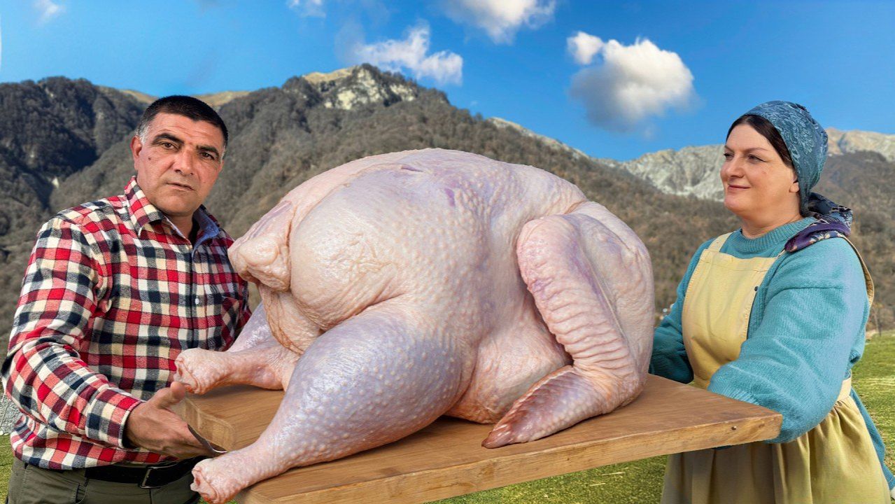 Огромная индейка, фаршированная и зажаренная в горной деревне! смотреть онлайн