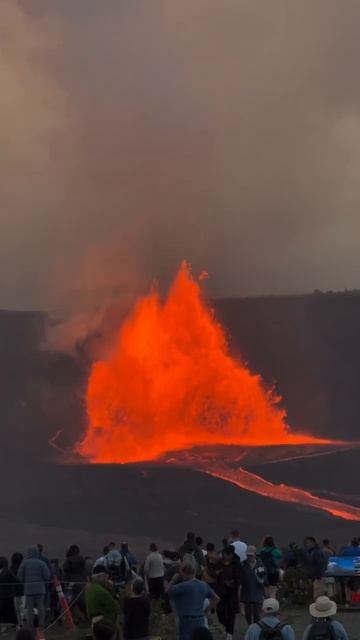 Извержение вулкана Килауэа 25 ноября на Гавайях, США@https___t.me_c_1826963676_2958