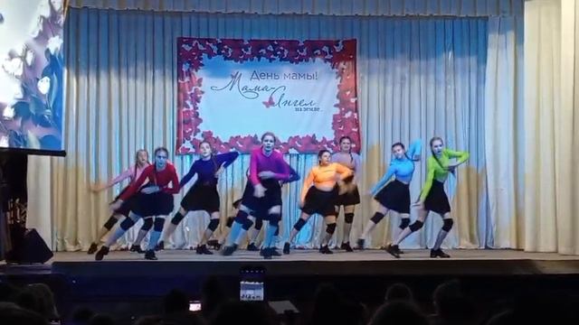 Стрит-джаз фонари  -  Танцевальный коллектив Фаворит