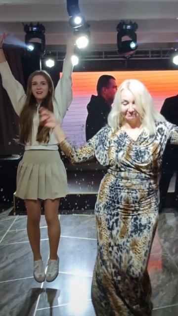 Тренд-рилс. Свадьба -  походки