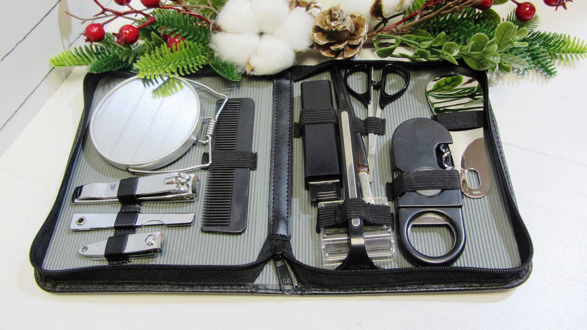 Маникюрный набор для путешественника 10 предмета необходимые в пути в дороге