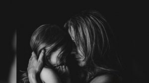 Гуляла мама с дочкой...