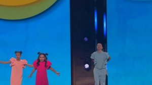 Мир у твоих ног, Главные детские песни мамам🌸