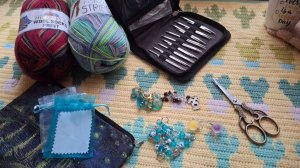 Вязовлог: продвижения по пледу, курочки и подарок от Алсу