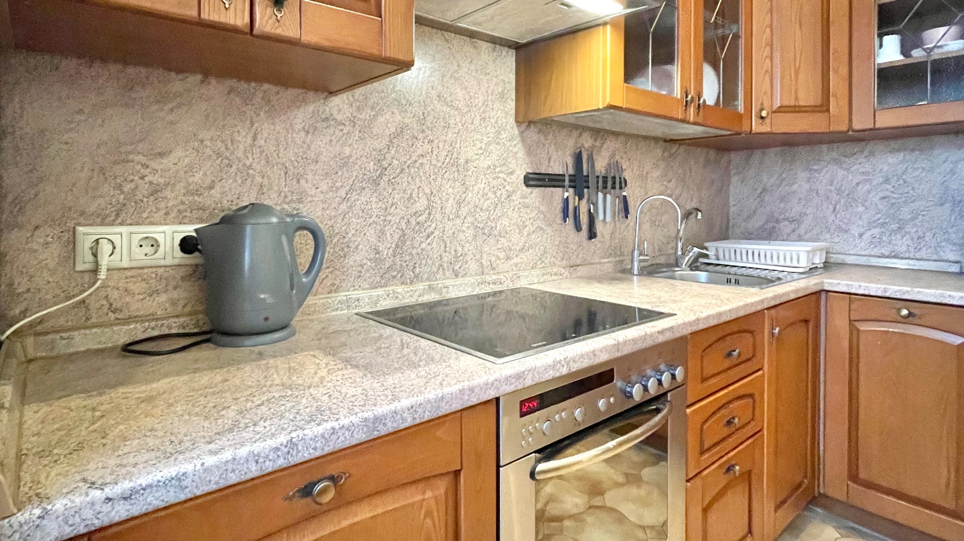 Аренда 3-к квартиры, 101 м2, 06/21 этаж, ул. Академика Анохина 4к1, г. Москва, метро Юго-Западная смотреть онлайн