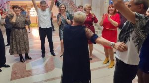 29 ноября . Поздравляем Зиночку с Днем Рождения!