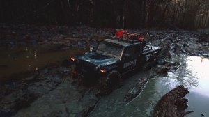 Отклоненияе от направления радиоуправляемого движения 6x6 Crossrc EMO XL 2