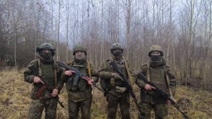 Бойцы из зоны СВО поздравляют матерей в связи с празднованием в России Дня матери.