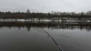 Проверка первого льда и рыбалка с лодки.