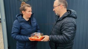 Накануне Дня матери сотрудники администрации поздравили семьи Защитников