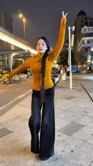 Танец золотой горы, Деревенский танец с травкой #GuozhuangDance @75034590