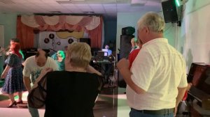 Танцевальный вечер "Стиляги" 29.11.25 Играет кавер-группа "ВИА 70-х Белоомут"