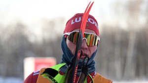 Большунова дисквалифицировали со спринтерской гонки за нападение на соперника