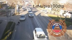 Сестра перевела через дорогу...