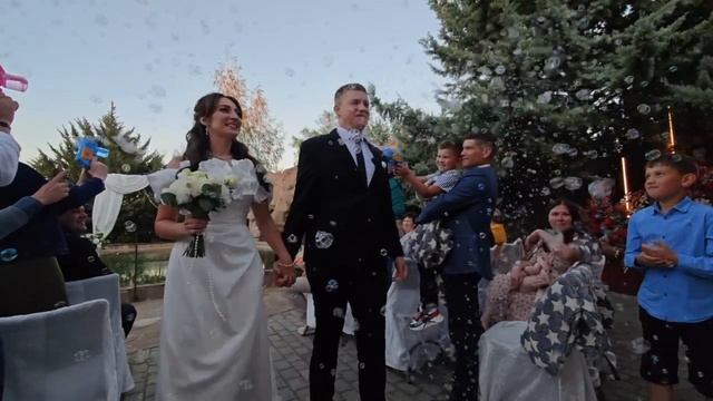 Выездная регистрация и свадьба. Видео снято на телефон.