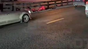 ☝️Пьяная женщина устроила жёсткое ДТП, уходя от полиции в Москве. Машину разорвало на две части.