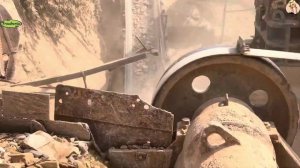 Строительство, дробление щебёнки