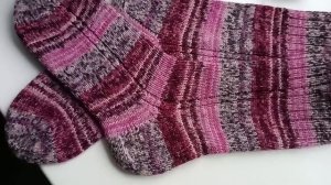 Вязаные спицами НОСКИ