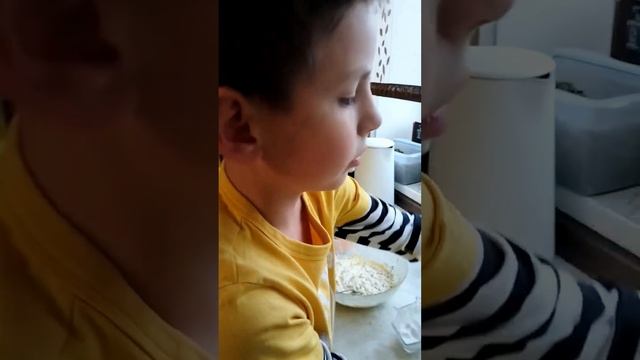 Завтрак для мамы #БлагодарюМаму, #РодныеЛюбимые, #ДвижениеПервых, #НавигаторыДетства, #Росдетцентр смотреть онлайн