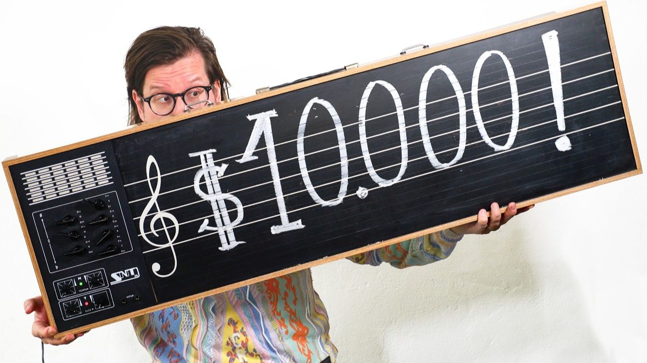10'000$ Chalkboard Synth from Florian Schneider (Kraftwerk) Auction