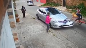 Смешные Моменты, Попавшие на Камеры Видеонаблюдения😂