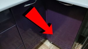 Как избавиться от неприятного запаха в кухонном шкафу За 3 минуты!