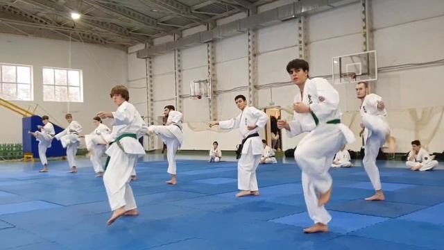 30-11-2025 組手、形、三日月クラブ смотреть онлайн