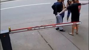 👊Даже тряпку на кулак не успел намотать и выбил страйк!