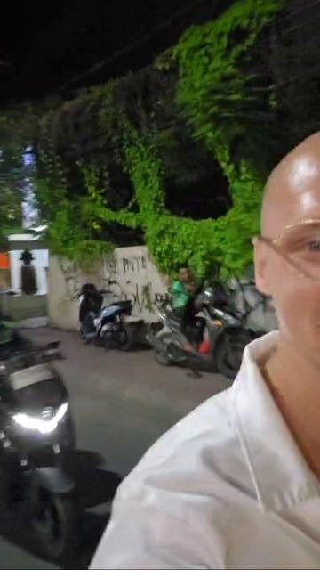 Праздник Куниган на Бали смотреть онлайн