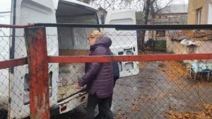 Донецк. Продолжаем развозить топливные брикеты