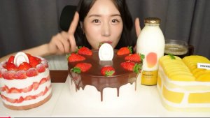 🔥🍲 Мукбанг и Mukbang : ЛУЧШИЕ ТОРТЫ В ЖИЗНИ! 🍓🥭 Клубничный и манговый торт | ASMR