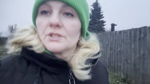 Обзор Диминой спальни. Сидим без света и поем.