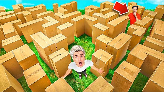 Построили Гигантский КАРТОННЫЙ ЛАБИРИНТ ! смотреть онлайн