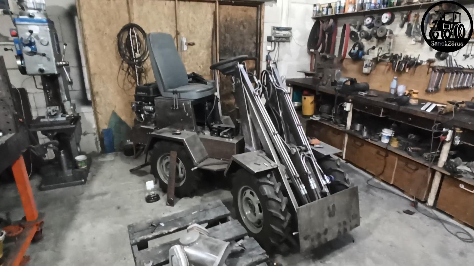 САМОДЕЛЬЩИК из аула (#Фсёпро100) смотреть онлайн