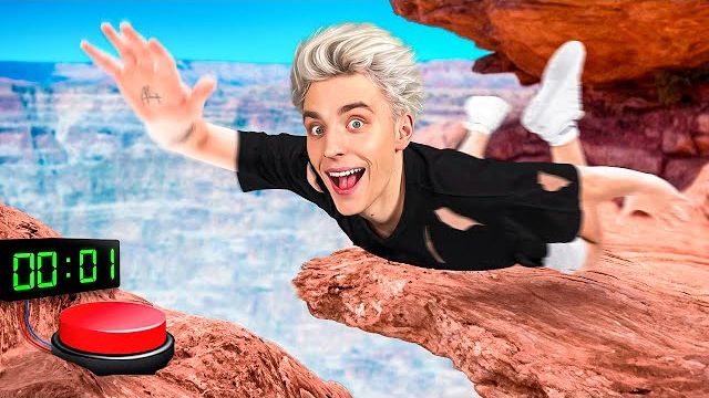 Кто Первый Нажмет на КНОПКУ Челлендж ! смотреть онлайн