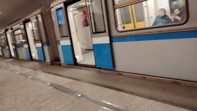 Электропоезд 81-740/741 Русич, на Станции метро Строгино