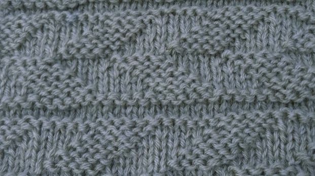 Двухсторонний узор спицами. Листья смотреть онлайн