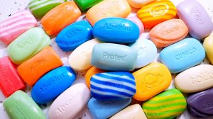 АСМР ШУРШАНИЕ. РАСКЛАДЫВАЮ ЯРКОЕ МЫЛО. ШЕЛЕСТ И ШУРШАНИЕ УПАКОВКИ!