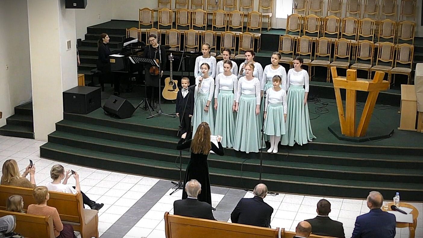 "Мама" (Руки усталые тихо опущены..). смотреть онлайн