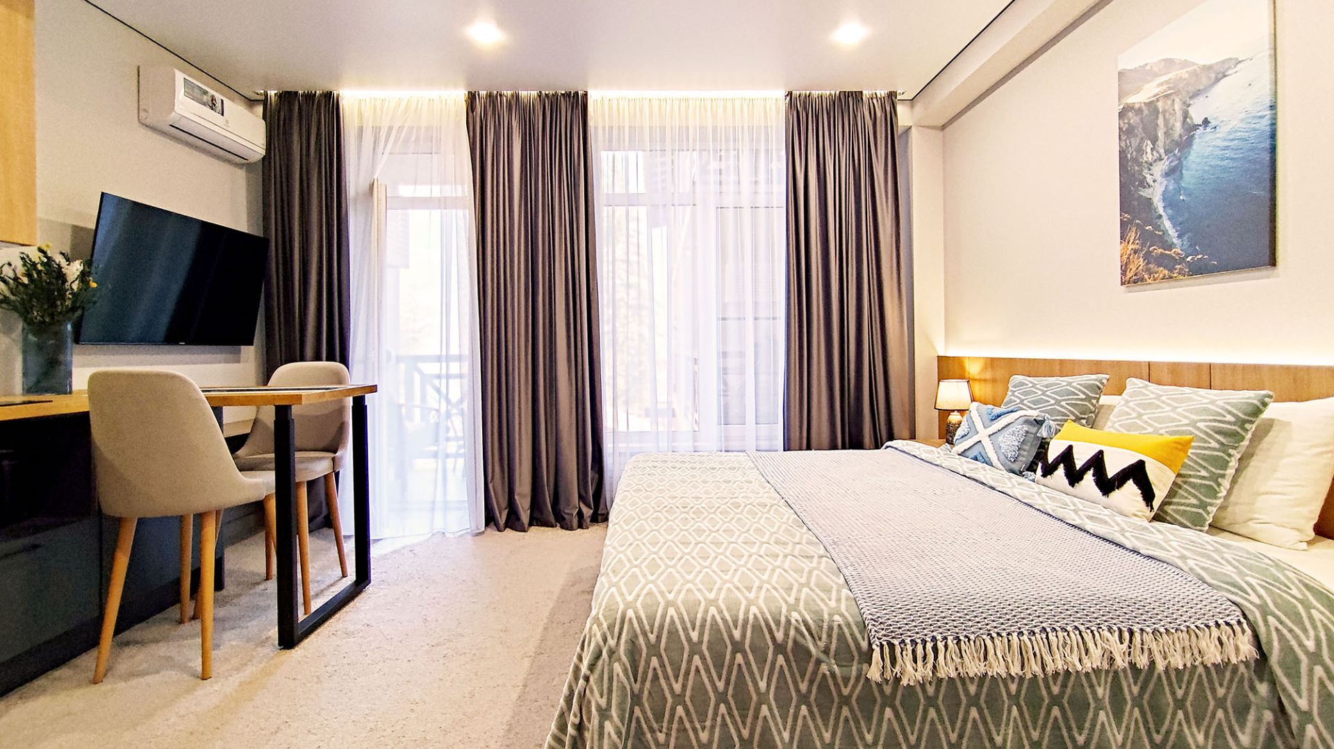 Обзор апартамента ВЕРШИНА с панорамным видом на горы. Центр. Жить в Горах. смотреть онлайн