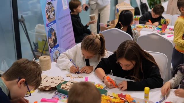 В кёрлинг-центре «Дом со льдом» прошёл фестиваль «Счастливая мама»