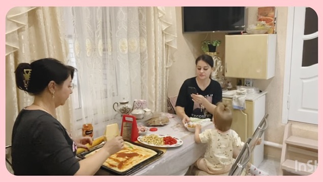 ГОТОВЛЮ ПИЦЦУ 🥧 ВЕСЕЛО на кухне 🫶 сделала красивый МАНИКЮР 💅