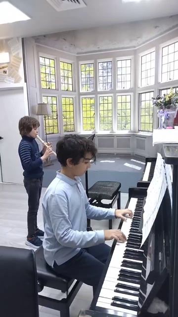 Арсений Асрян и Иван Маслюк Косма Reality Преп Валерия Шульга Муз школа Мелодия МО Красногорск