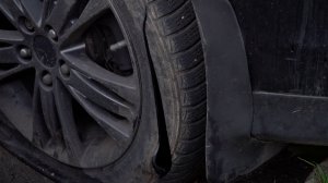 Неизвестные ночью порезали шины более 10 машин на Гидрострое в Краснодаре