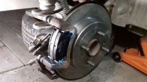 Замена задних тормозных колодок на Хендай Солярис (Hyundai Solaris) / Киа Рио (Kia Rio)