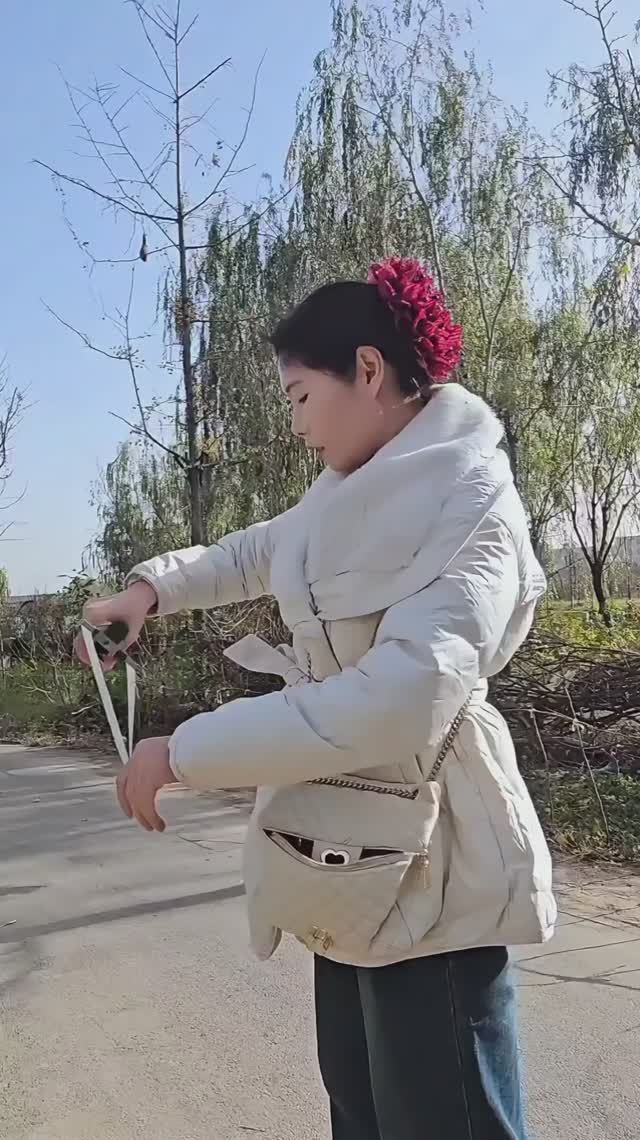 Мастер стрельбы из рогатки #потрясающе @huadajie161819