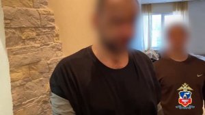 В Барнауле полиция задержала наркосбытчика, который хранил и перевозил наркотики в термопоте