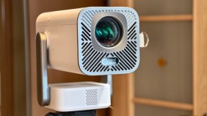 Взят проектор за 5500 рублей, стоит или нет