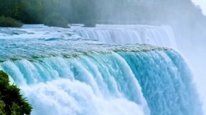 Засыпайте под успокаивающие звуки Мощного водопада - Расслабляющий Белый шум обеспечивает более глуб