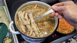 Простая жизнь в Деревне,Рецепт солянка из куриных лапок🤪